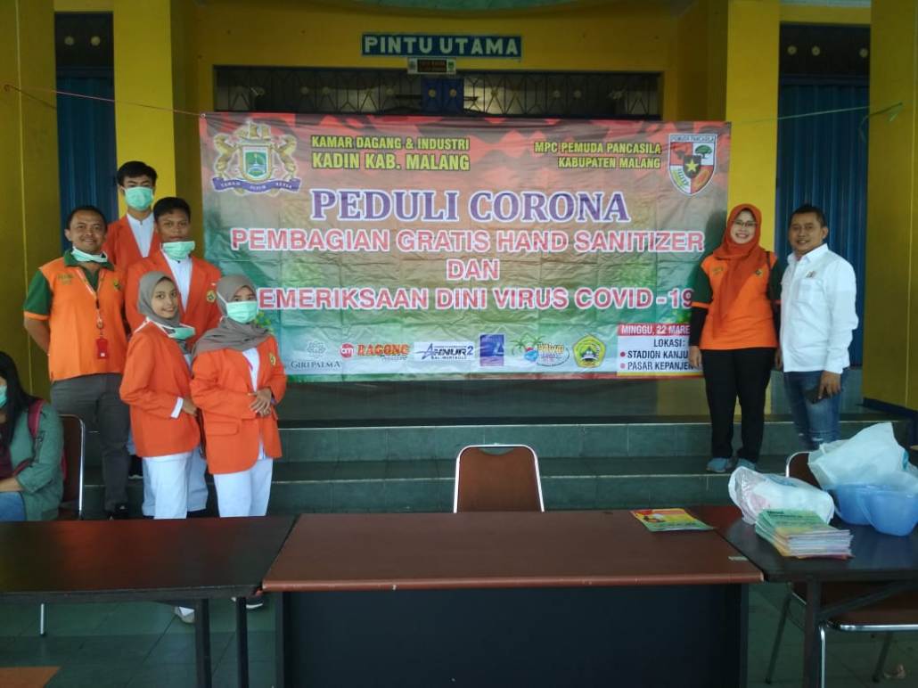 STIKes Kepanjen bekerjasama dengan KADIN dan PP Kab. Malang dalam kegiatan Peduli Corona Pembagian Gratis Hand Sanitizer dan Pemeriksaan Dini Virus Covid 19